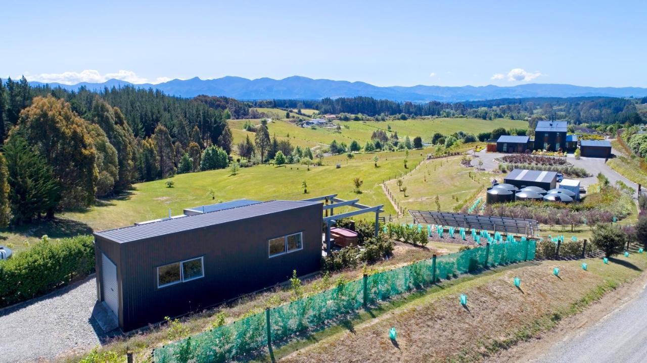 The Shed With A View Apartment Mahana Exterior photo